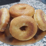 Hausgemachte Donuts mit Vanillecreme im Thermomix